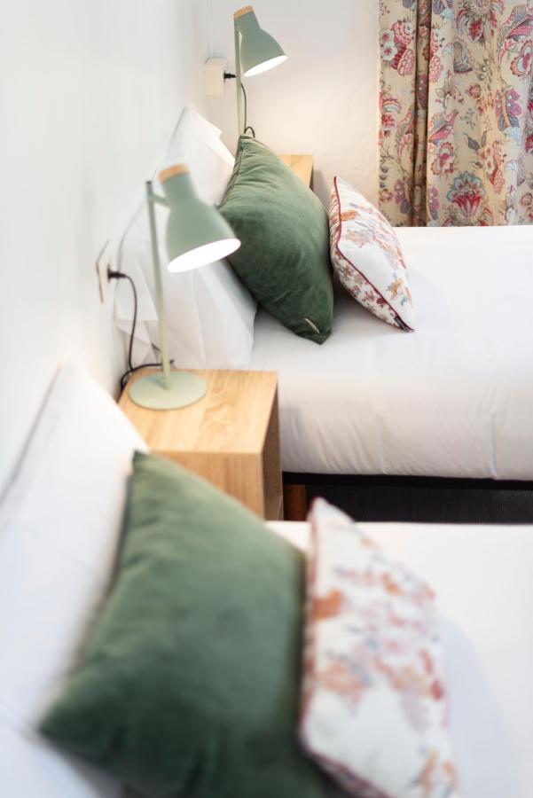 Hostal Santa Cruz 圣地亚哥－德孔波斯特拉 外观 照片
