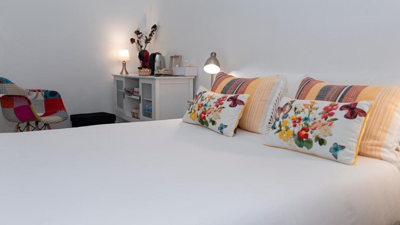 Hostal Santa Cruz 圣地亚哥－德孔波斯特拉 外观 照片