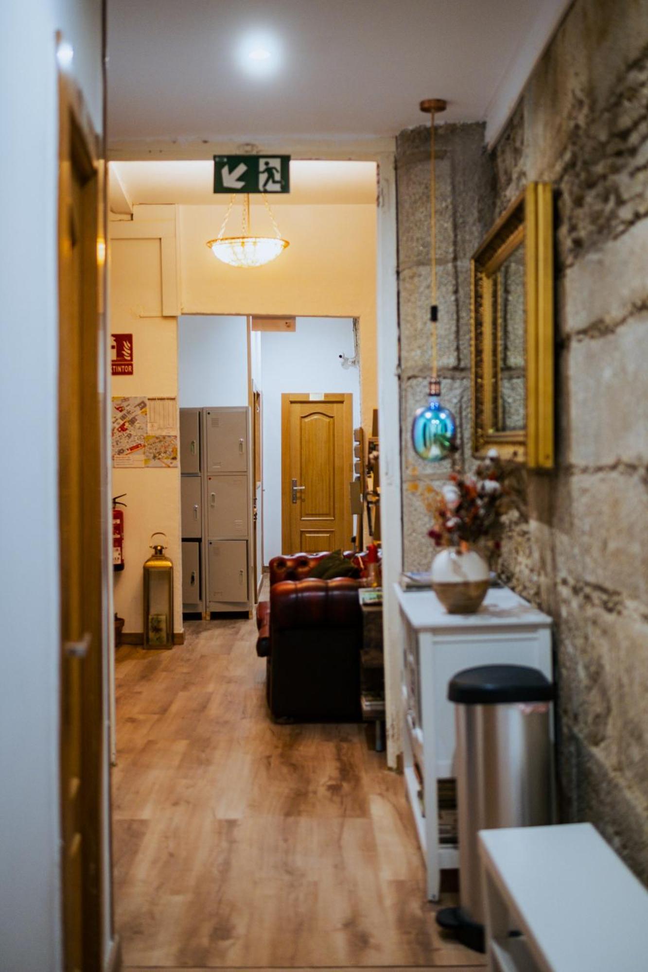 Hostal Santa Cruz 圣地亚哥－德孔波斯特拉 外观 照片