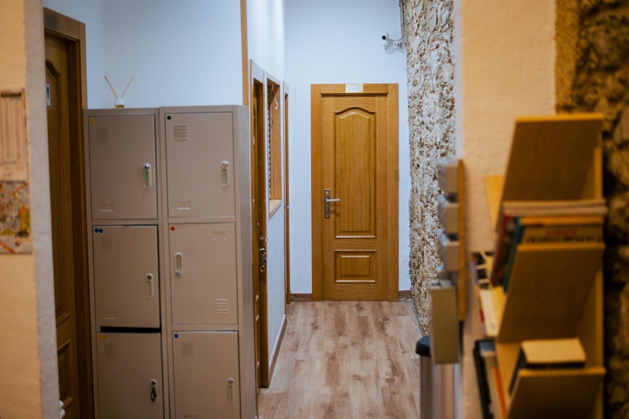 Hostal Santa Cruz 圣地亚哥－德孔波斯特拉 外观 照片